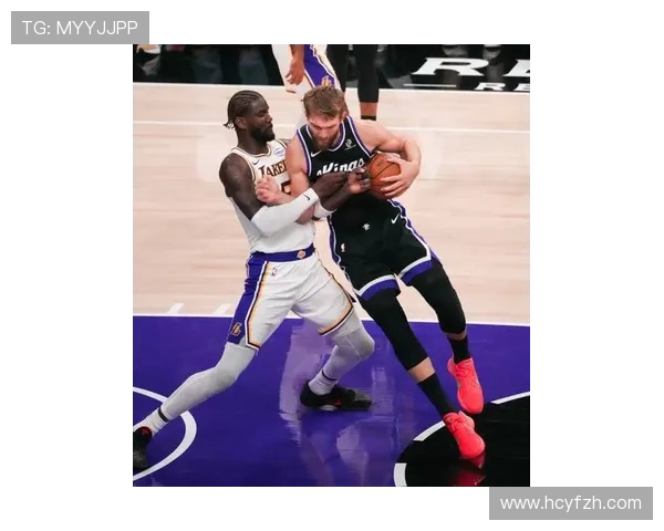 NBA最新战况：勇士逆转湖人获胜 詹姆斯伤退雄鹿轻松取胜