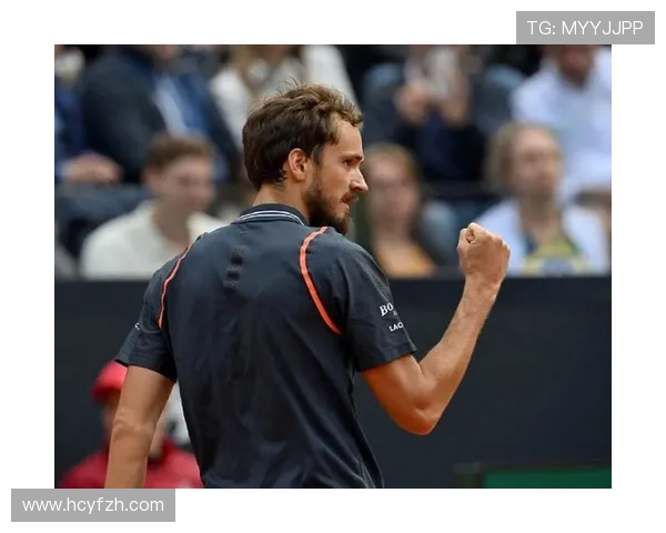 梅德韦杰夫力克兹维列夫晋级巴黎大师赛四强 费德勒赛后称赞两位年轻球员表现