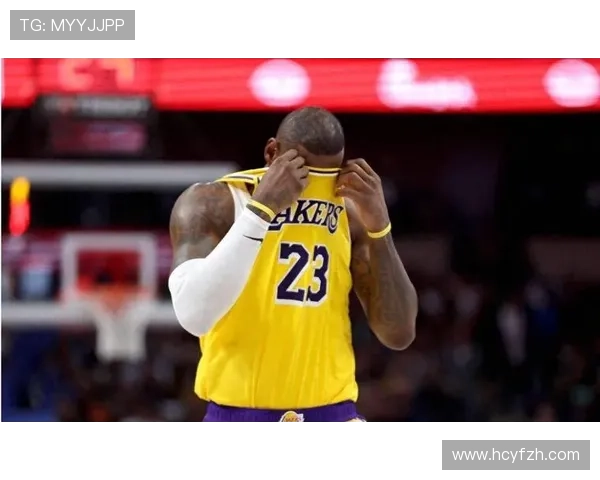 詹姆斯复出带领湖人逆转雄鹿，字母哥全场砍下40分仍未能阻止败局