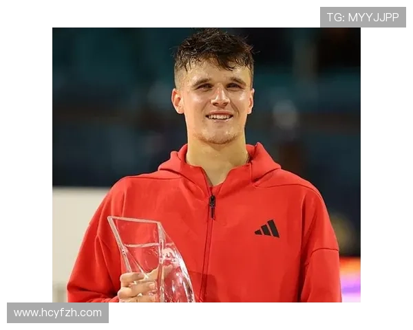 网球赛场再掀波澜 新星横空出世成就惊人纪录