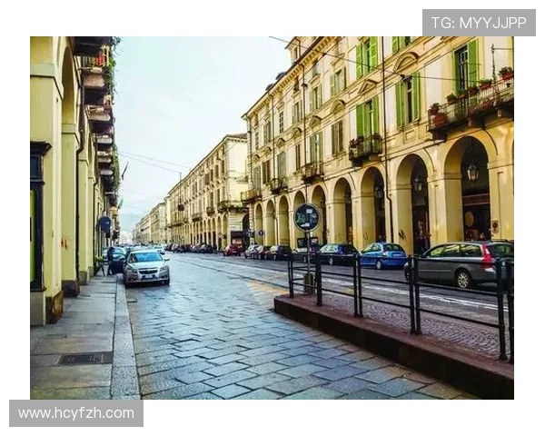 都灵足球俱乐部的辉煌历史与未来展望：从荣耀到挑战的转型之路